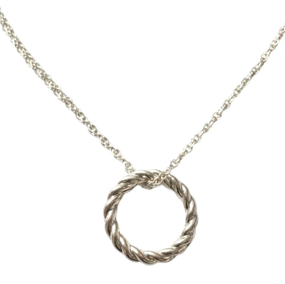 SILVER CHAIN WITH BRAIDED RING PENDANT 16"